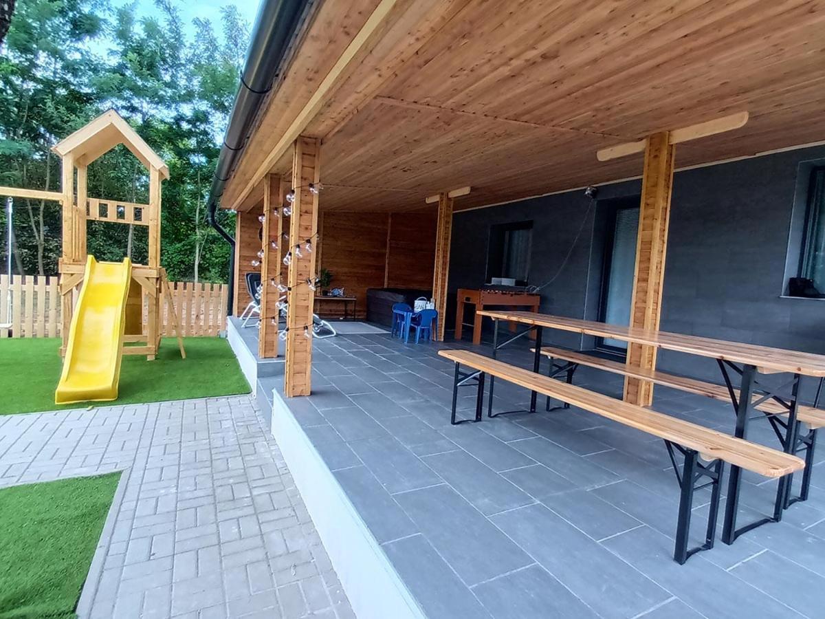 Проживання в сім'ї Chillhouse Csaszarszallas